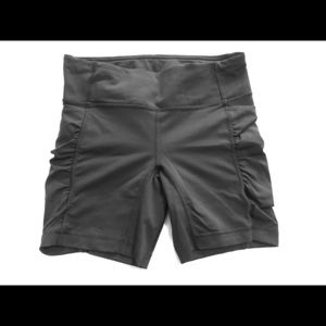 Lululemon Speed Track Short, Black, Size 6